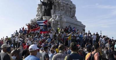 Искушение революцией : Почему Кубинский майдан будет проходить без бомбардировок