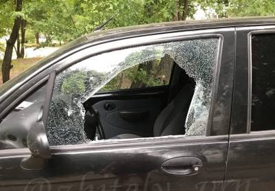 В Воронежском микрорайоне Шилово побили стекла на машинах
