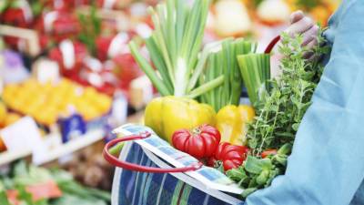 В одном из сёл ЯНАО цены на овощи и фрукты повысили на 150%