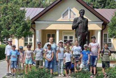 Дети из Серпухова побывали в усадьбе врача-писателя