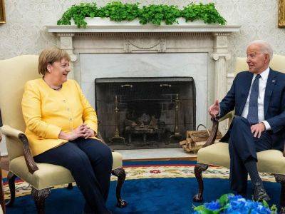 Байден и Меркель договорились помешать России использовать "Северный поток-2" в качестве оружия против Украины