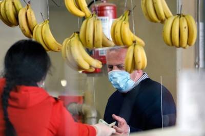 Ретейлеры связали рост цен на бананы с коронавирусными мерами