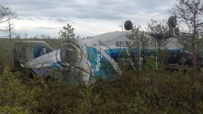 Экипаж Ан-28 получил травмы во время жесткой посадки
