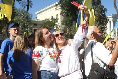 Украинцев ждут дополнительные выходные на 8 Марта и День Конституции
