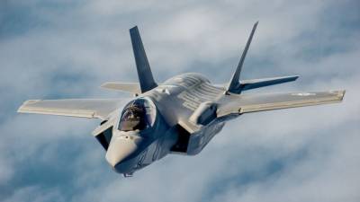 Полковник Литовкин назвал истребитель F-35 "ошибкой США", за которую платит НАТО