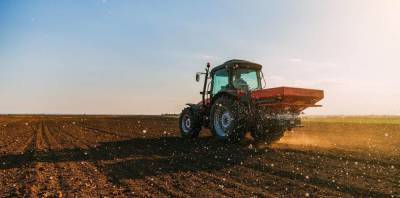 В России производители удобрений временно заморозят цены для аграриев