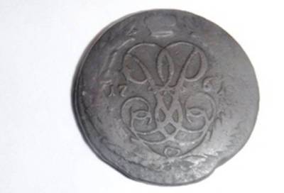 Жительница Финляндии попыталась вывезти из РФ почти 70 старинных монет