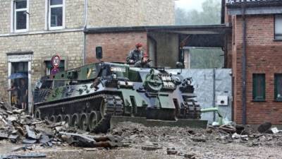 850 солдат против последствий стихии: бундесвер задействовал танки