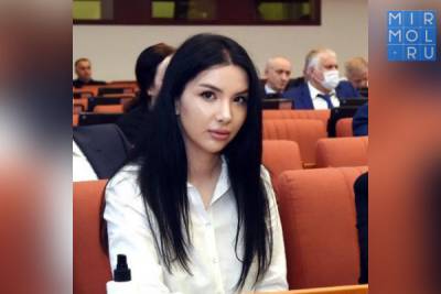 Джамиля Керимова приняла участие в сессии «Единой России», посвящённой мерам поддержки людей с инвалидностью