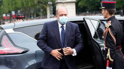 Министр юстиции Франции не признал вины