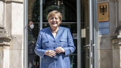 «Не нашли общего языка»: почему в Киеве обвинили Меркель в сдаче украинских интересов в пользу России