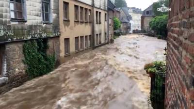 Видео из Сети. "Наводнение смерти" в Германии