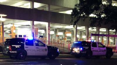В торговом центре в Техасе в ходе стрельбы ранили полицейского