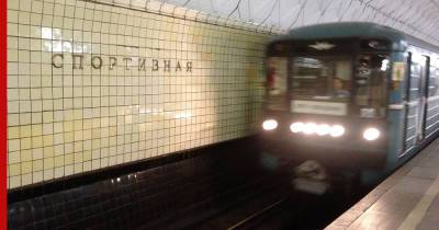 В Москве бесплатные автобусы заменят закрытый участок метро от "Спортивной" до "Тропарево"