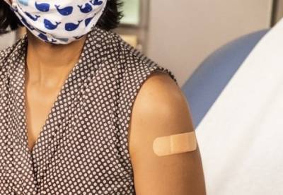 В Минздраве планируют начать вакцинировать от коронавируса в аптеках