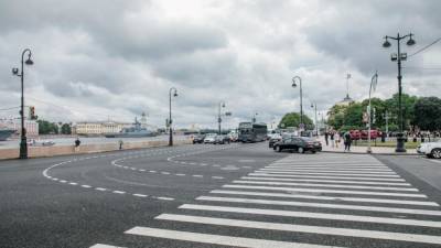 Движение транспорта в центре Петербурга будет ограничено