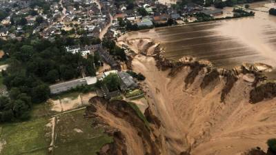 Число жертв разрушительного наводнения в Германии увеличилось до 133