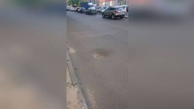Воронежец на электровелосипеде разбил голову из-за ямы на дороге