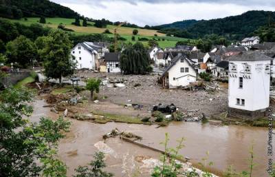 Число жертв наводнений в Германии достигло 133 человек