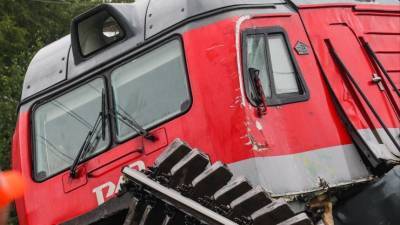 Жертвами столкновения грузовых поездов в Приамурье стали два человека