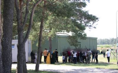 Литовские пограничники задерживают более ста нелегальных мигрантов вторые сутки подряд