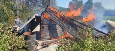 Огонь уничтожил дачу на острове в Карелии (ФОТО)
