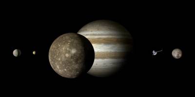 В NASA показали пролет аппарата Juno над спутником Юпитера и мира