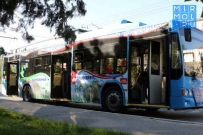 В Махачкале начал ходить экскурсионный троллейбус
