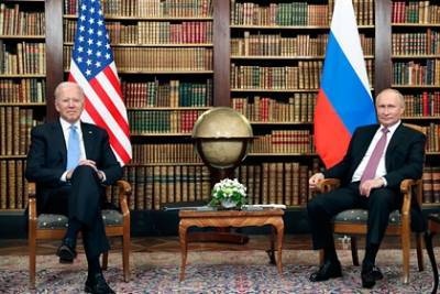 СМИ узнали об обсуждении Путиным и Байденом российских баз в Средней Азии