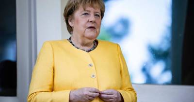 Меркель посетит зону паводков 18 июля