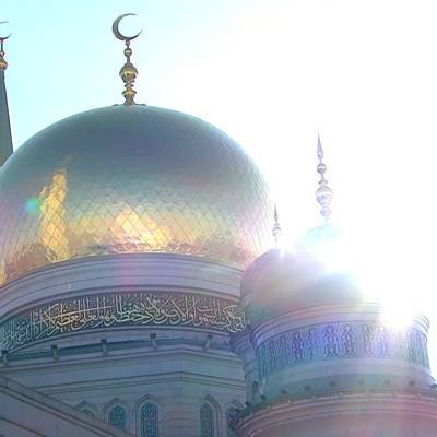 Посетитель Московской соборной мечети ударил по лицу сотрудницу полиции