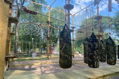В новгородском парке 30 лет Октября открылся веревочный городок