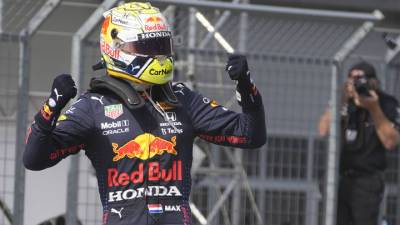 Ферстаппен завоевал поул-позицию на Гран-при Великобритании