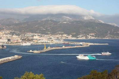 В Испании решают дилемму – открывать порт Сеута для ВМФ РФ или соответствовать политике Брюсселя