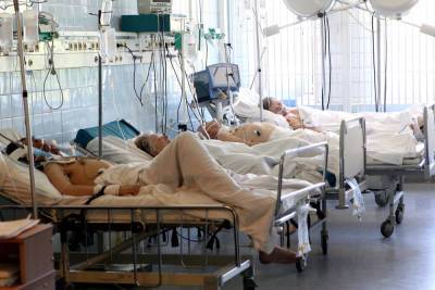Из-за аномальной жары в Петербурге стали чаще госпитализировать людей с хроническими заболеваниями