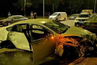 П’яна компанія на авто «погуляла» на столичних Березняках, є постраждалі