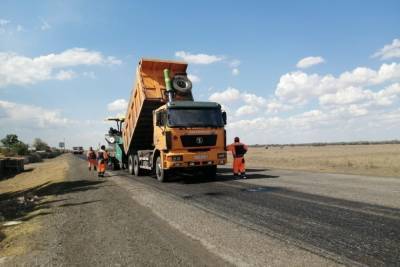 В Астрахани отремонтируют ещё 25 километров дорог