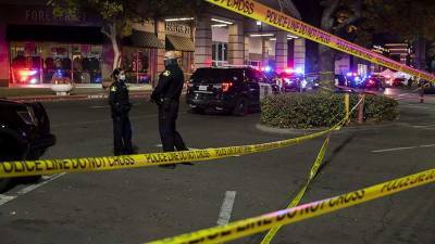 Два человека погибли и четверо ранены при стрельбе в Калифорнии