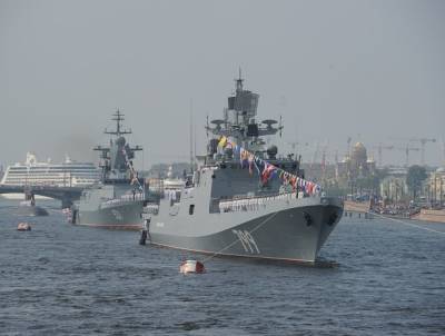К сводной тренировке Главного Военно-Морского Парада в Санкт-Петербурге и Кронштадте готовы