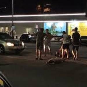На Набережной магистрали в Запорожье сбили женщину с ребенком. Видео
