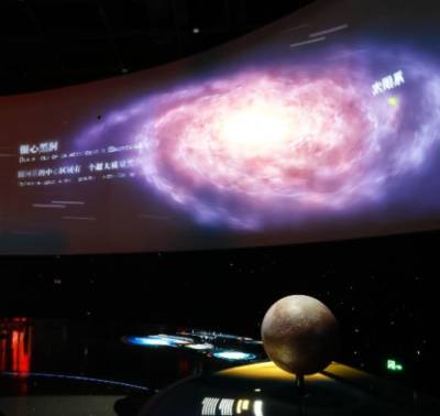Исаак Ньютон - В Шанхае построили самый большой в мире планетарий. ФОТО - enovosty.com - Шанхай