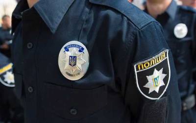 В Одессе пьяный мотоциклист наехал на ногу полицейской и избил ее коллегу