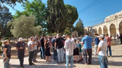 Напряженность в Иерусалиме: более 1000 евреев взошли на Храмовую гору, арабы бросали камни
