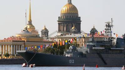 Вход в Петропавловскую крепость ограничили из-за репетиции парада ВМФ