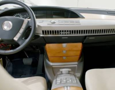 BMW показала прототип седана 7-й серии 1996 года, который не был выпущен в производство. ФОТО