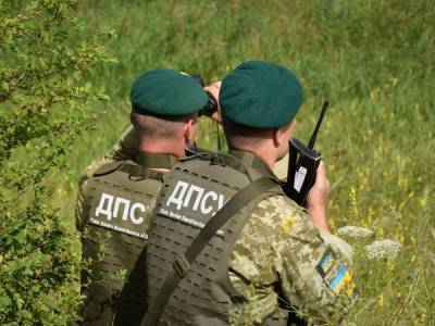 В ночб на 18 июля неизвестные напали на украинских пограничников на границе с РФ – МВД
