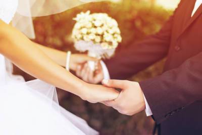 Жених отменил свадьбу, так как невеста уже была замужем: вот реакция семьи