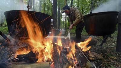 В России предлагают ослабить требования к разжиганию костров на дачах