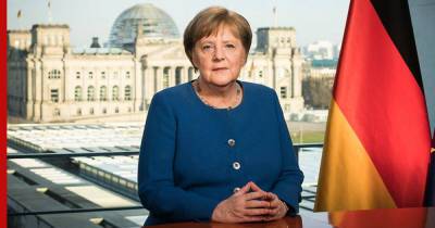 Меркель посетила наиболее пострадавшие от наводнений районы Германии