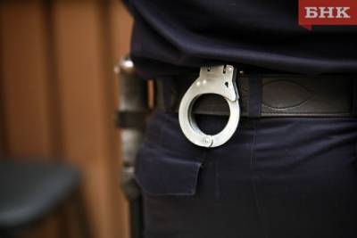 В Коми осужденному «накинули» срок за удар кулаком в лицо сотрудника колонии